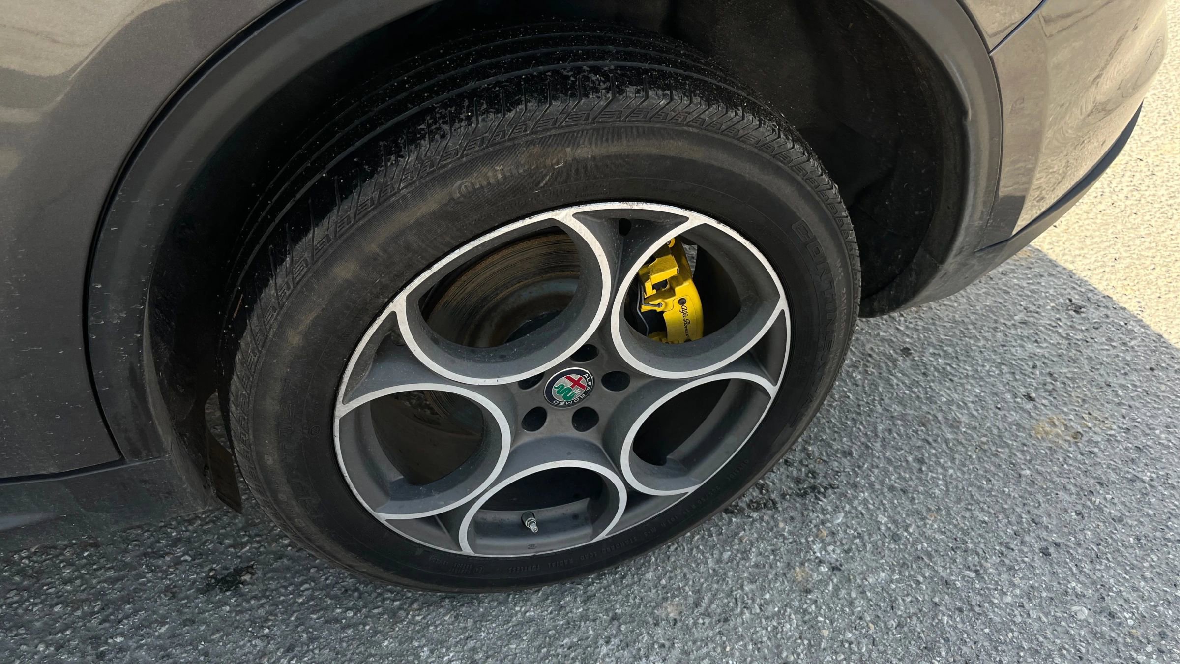 Used 2018 Alfa Romeo Stelvio Ti Sport image 14