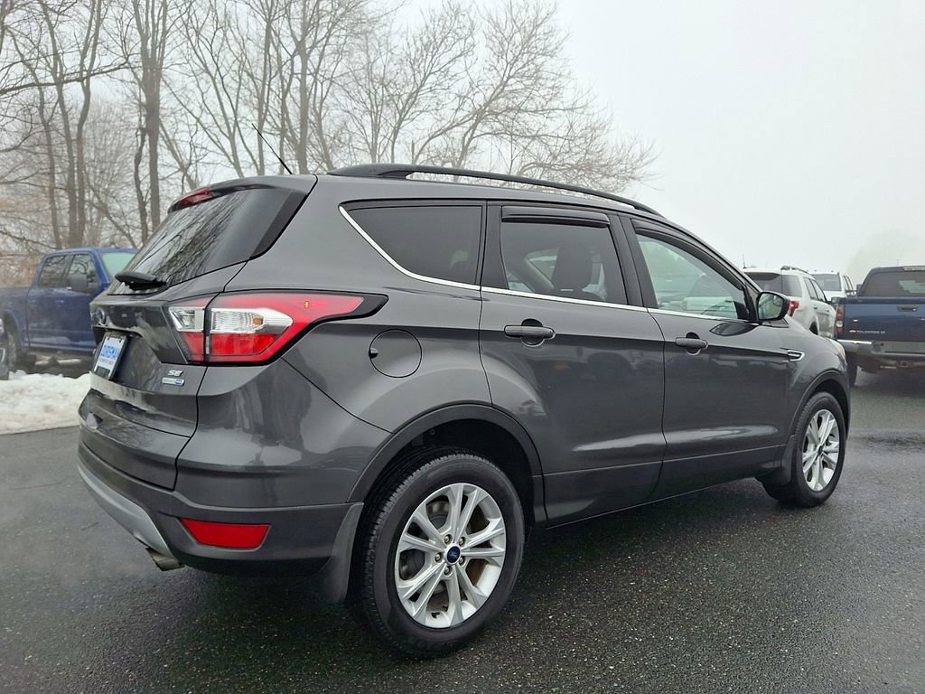 Certified 2018 Ford Escape SE image 6