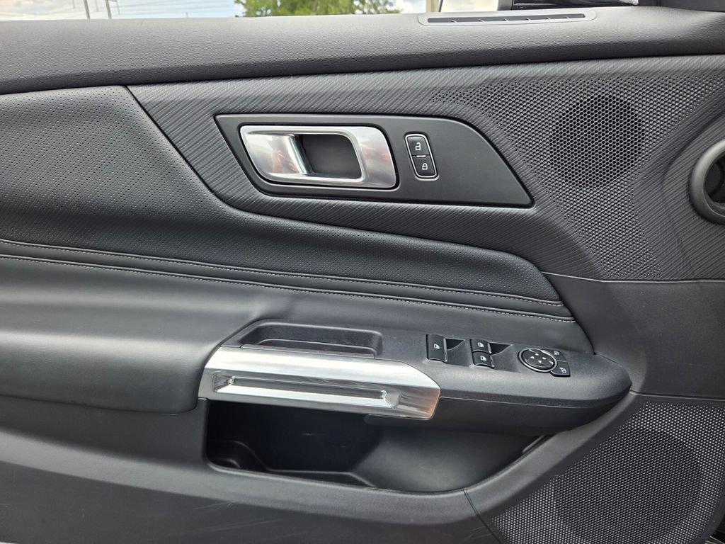 Used 2025 Ford Mustang Premium RWD image 18