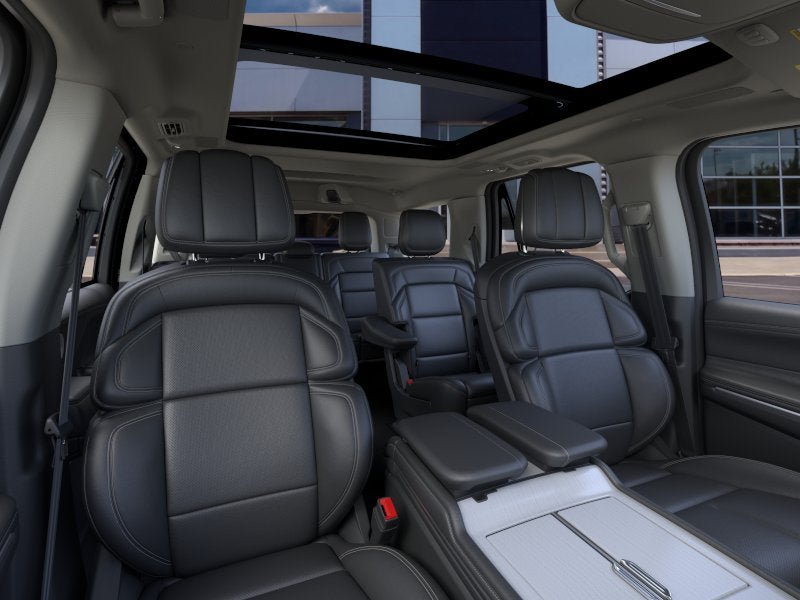 New 2025 Lincoln Navigator Reserve AWD/4WD image 10