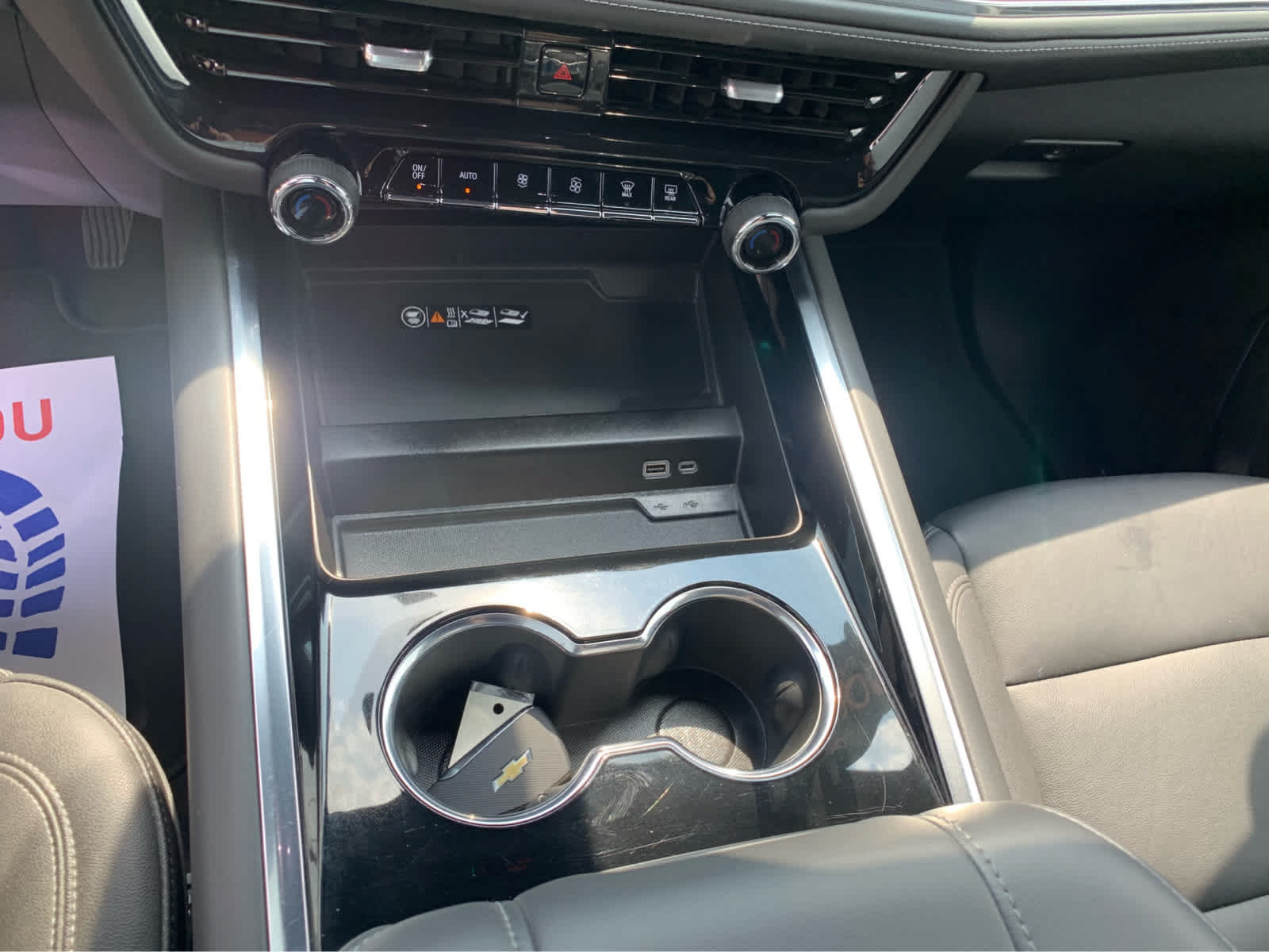 Used 2025 Chevrolet Tahoe Z71 AWD/4WD image 19