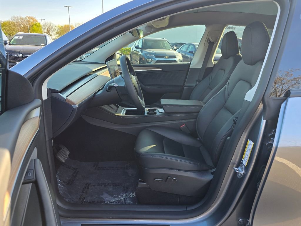Used 2025 Tesla Model Y Long Range AWD/4WD image 14
