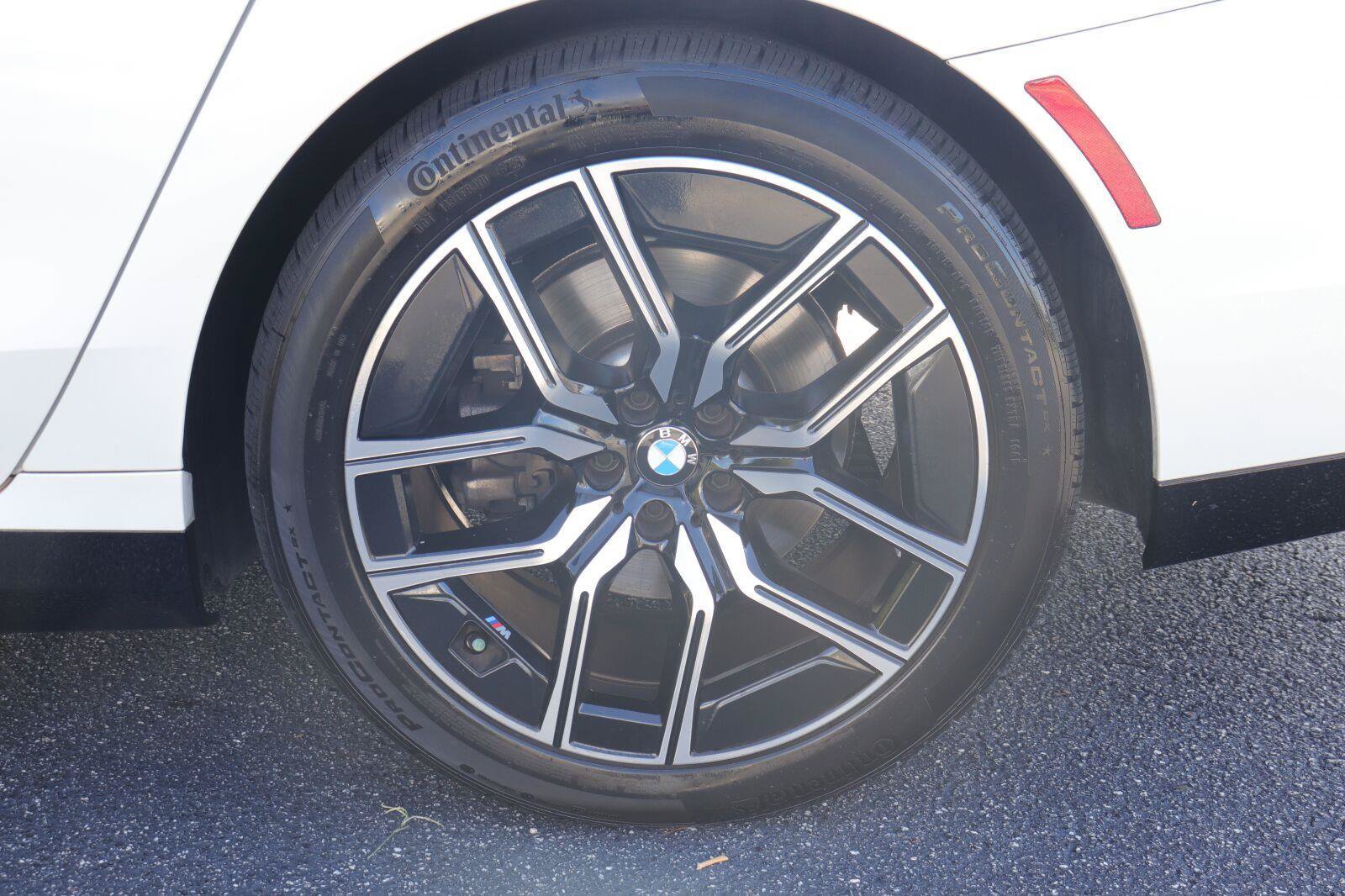 Used 2023 BMW 740i RWD image 40