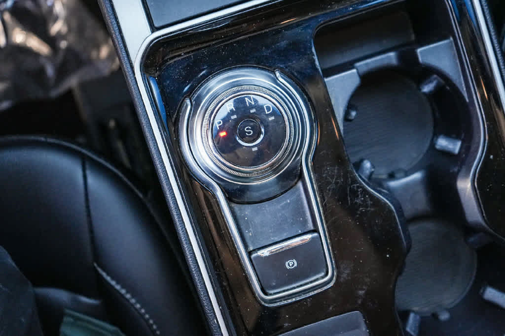 Used 2019 Ford Edge SEL w/ Equipment Group 201A FWD image 19