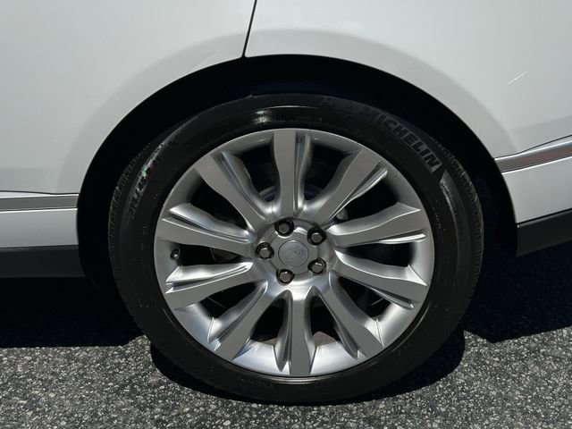 Used 2016 Land Rover Range Rover Supercharged image 10