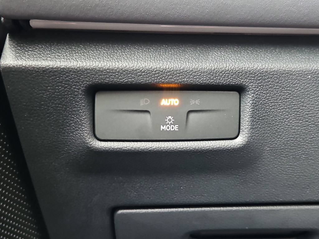 New 2026 Volkswagen Tiguan SE AWD/4WD image 10