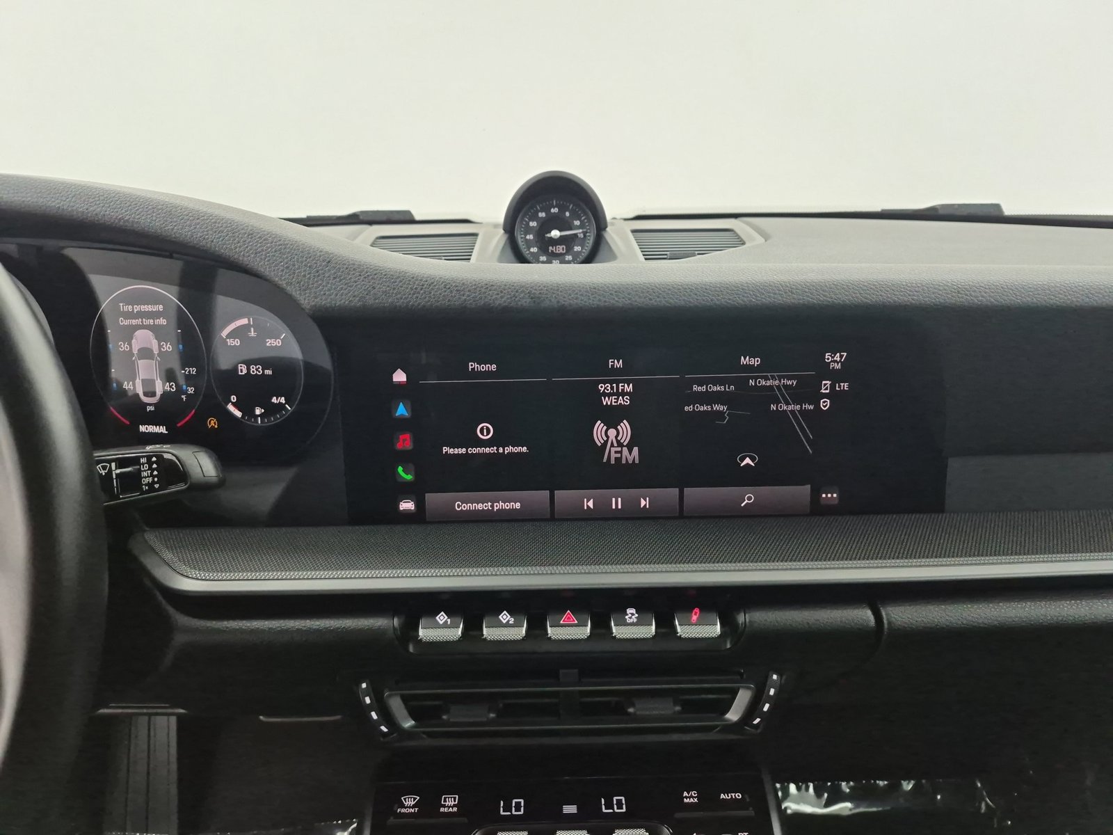 Certified 2024 Porsche 911 Carrera 4 AWD/4WD image 16
