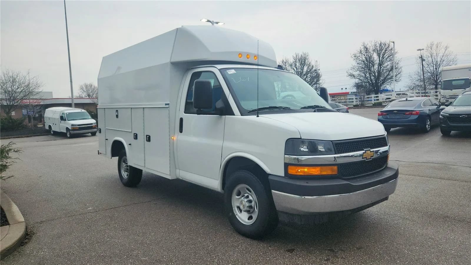 New 2025 Chevrolet Express 3500 w/ Power Convenience Package RWD image 4