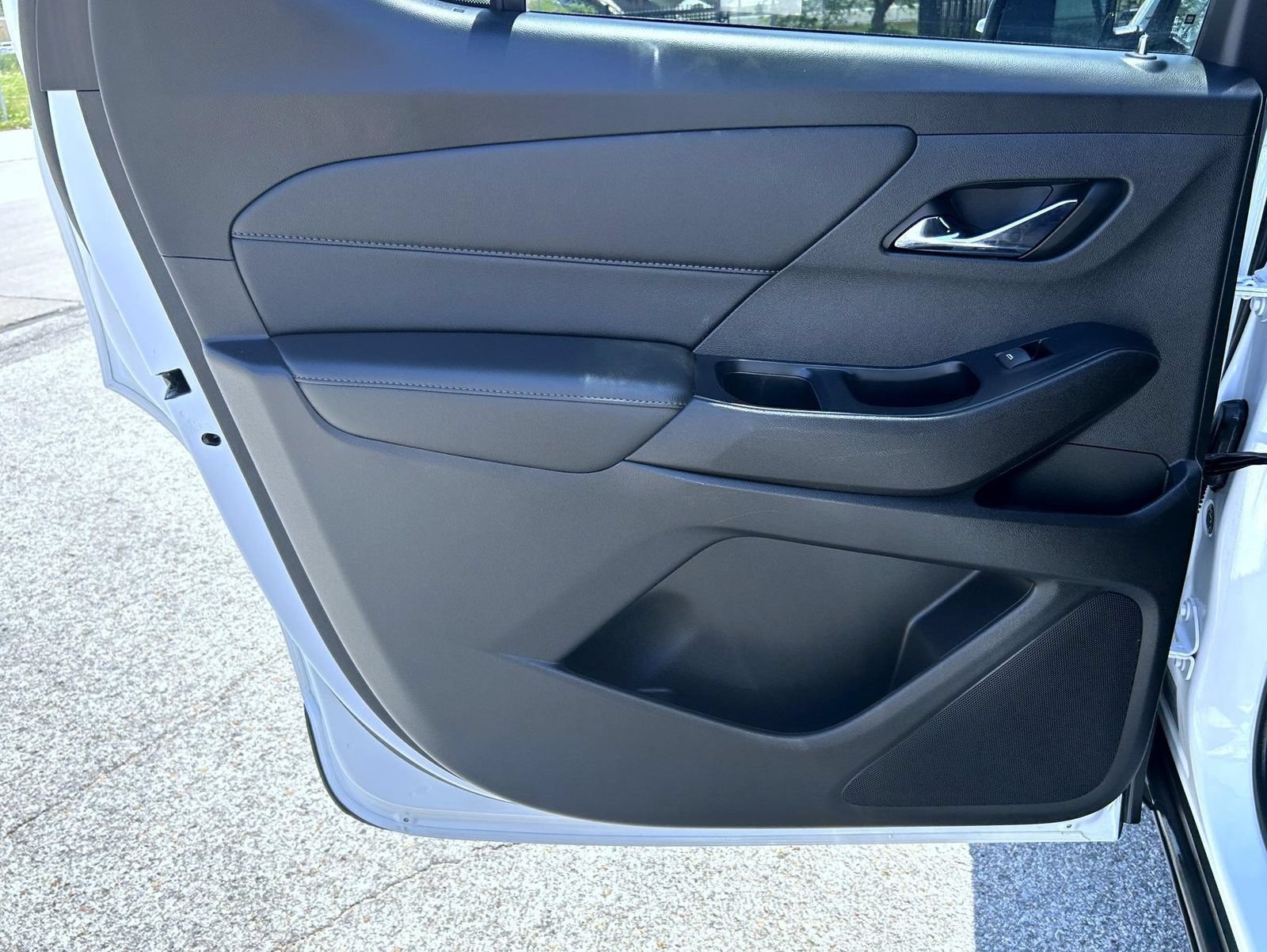 Certified 2023 Chevrolet Traverse LT w/ LPO, Floor Liner Package AWD/4WD image 18
