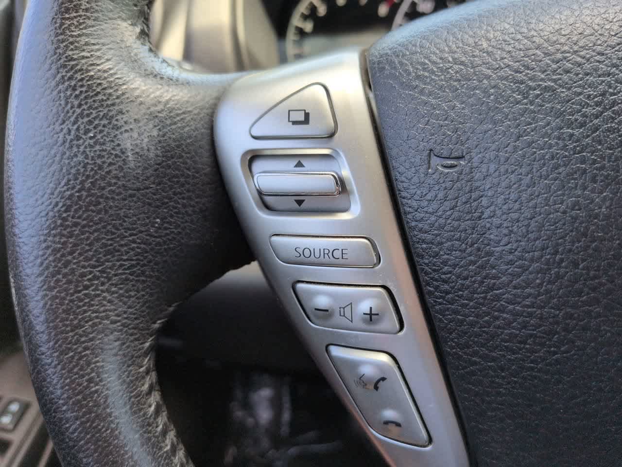 Used 2017 Nissan Versa Note SV FWD image 22