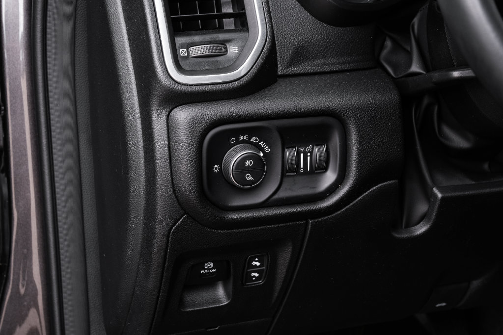 Used 2023 RAM 1500 Laramie AWD/4WD image 37