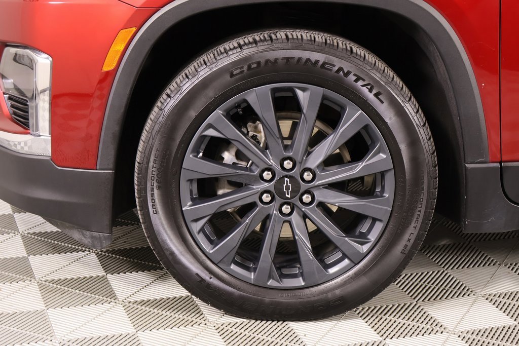 Used 2023 Chevrolet Traverse RS w/ LPO, Floor Liner Package image 18