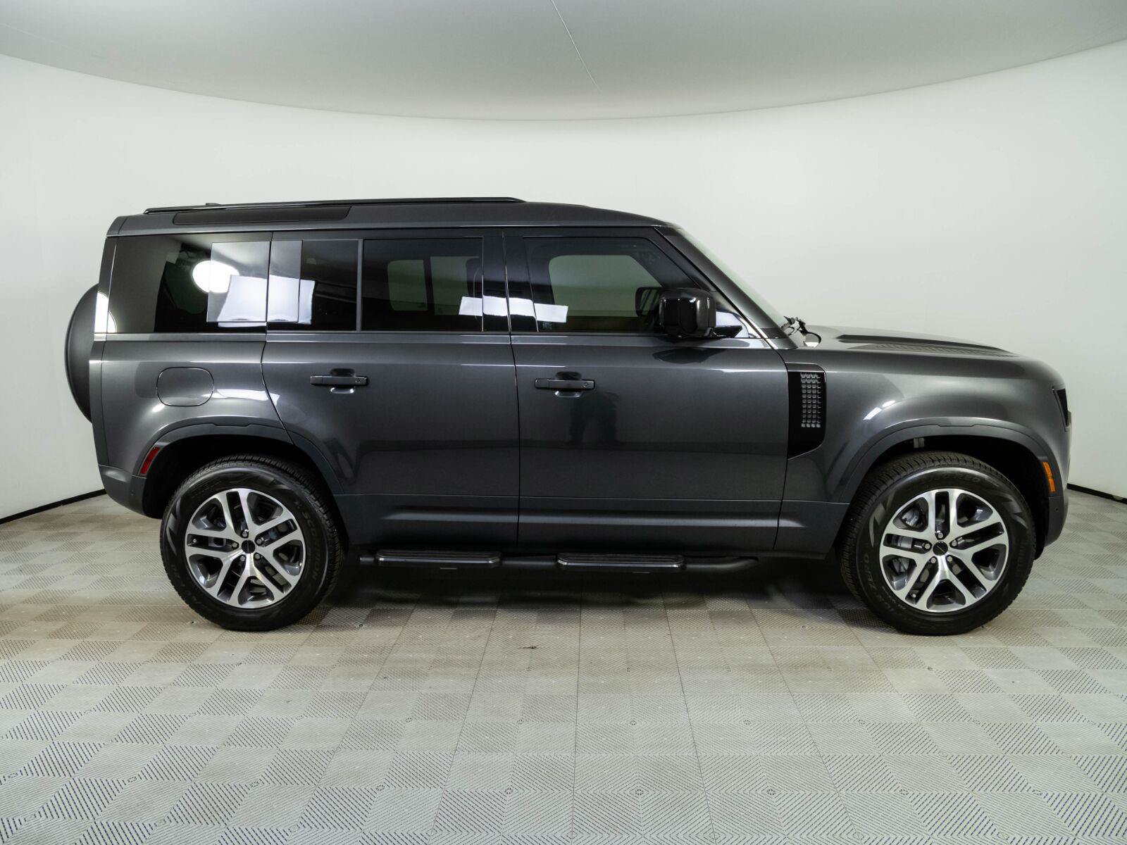 Used 2026 Land Rover Defender 110 S AWD/4WD image 28