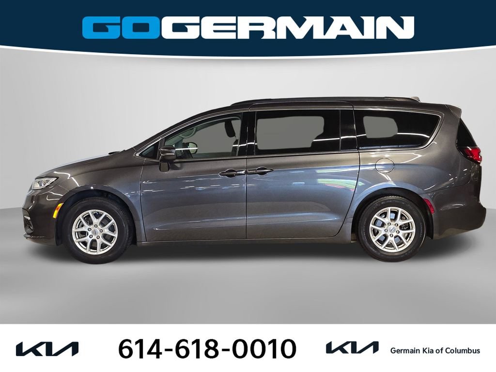 Used 2022 Chrysler Pacifica Touring-L FWD image 11