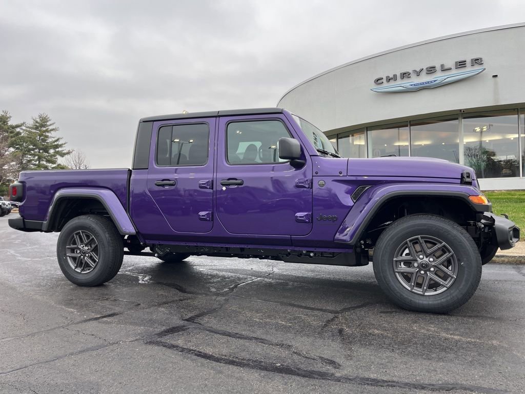 New 2026 Jeep Gladiator Sport image 43