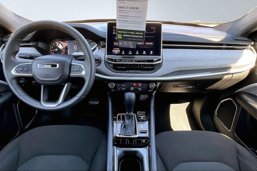 Used 2024 Jeep Compass Sport image 8