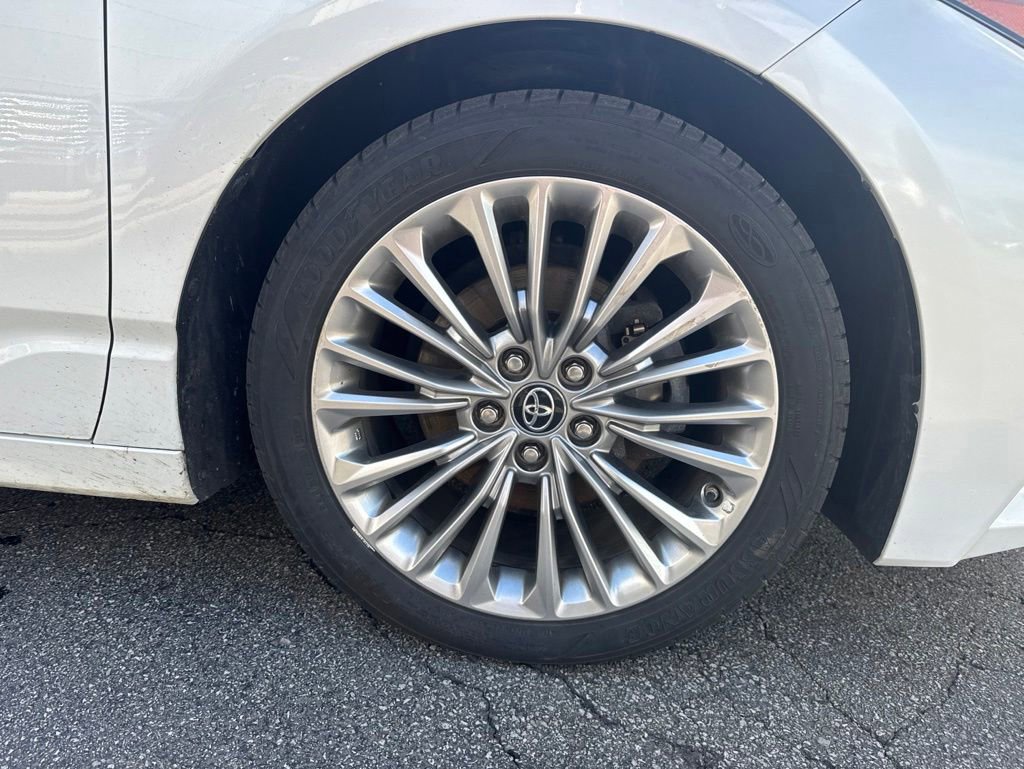 Used 2019 Toyota Avalon Limited w/ Advanced Safety Package FWD image 21