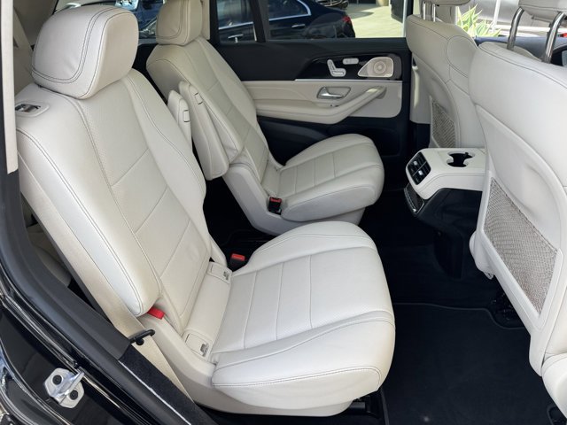 Used 2024 Mercedes-Benz GLS 450 4MATIC image 8