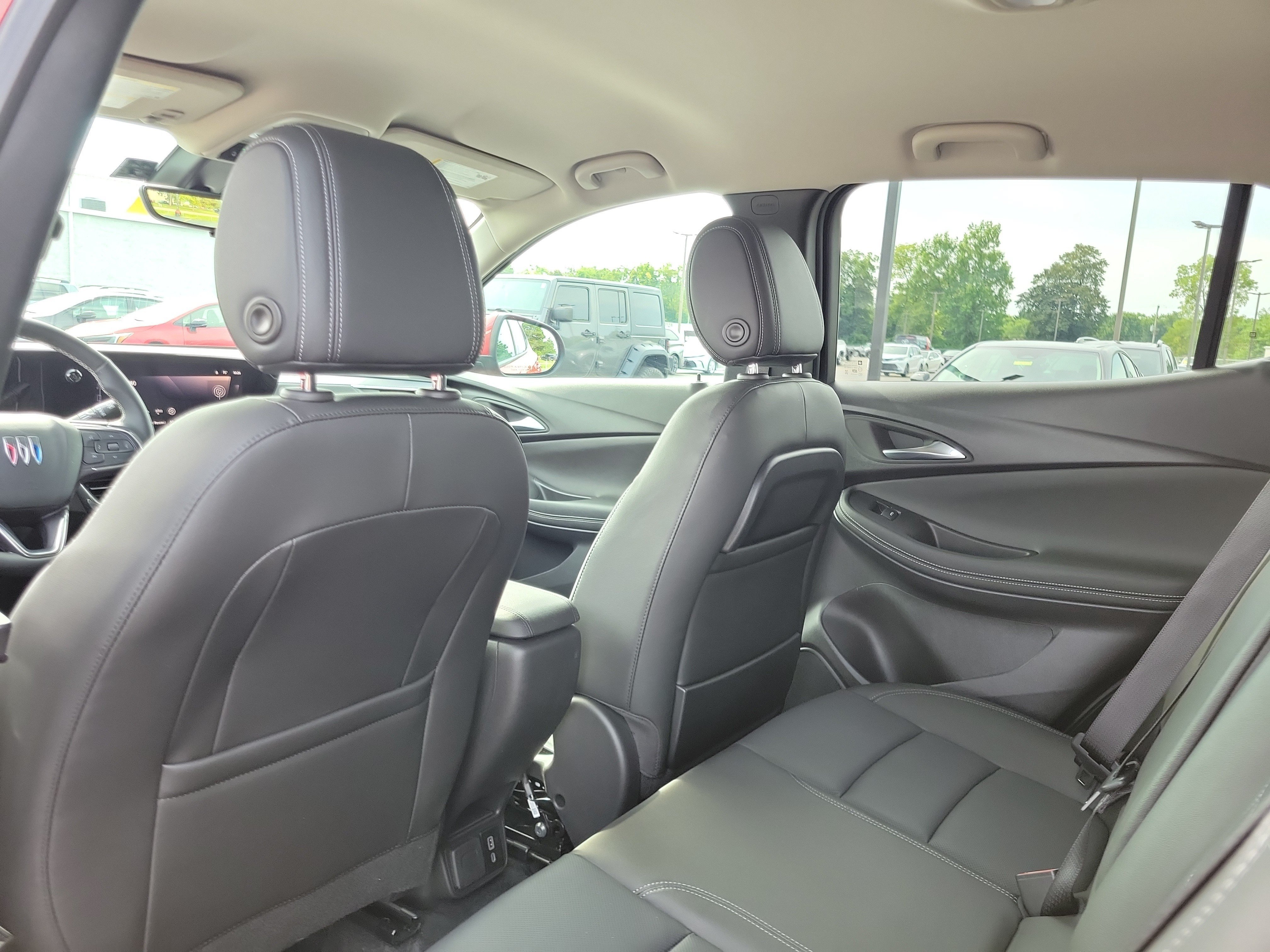 Used 2026 Buick Encore GX Avenir w/ Avenir Technology Package AWD/4WD image 14