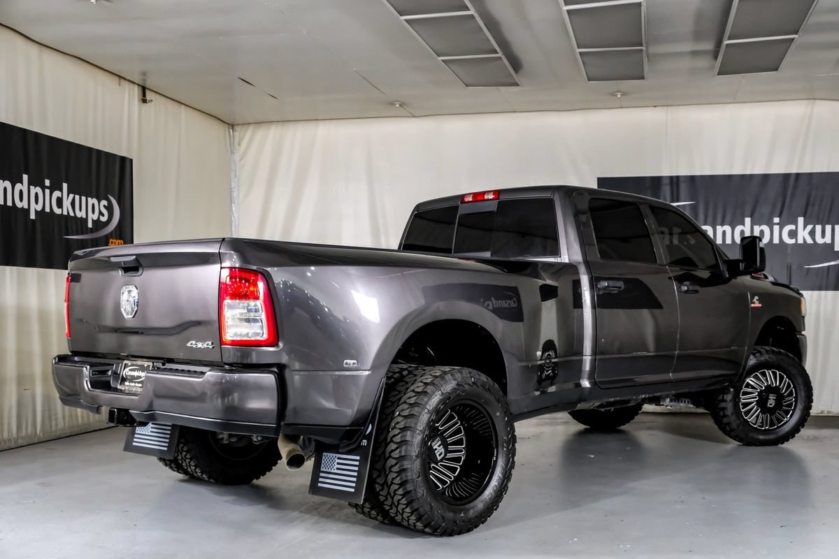 Used 2024 RAM 3500 Tradesman w/ Chrome Appearance Group AWD/4WD image 9