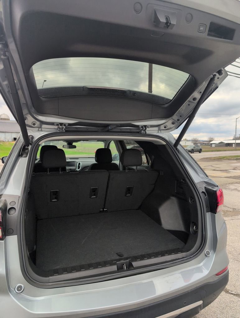 Used 2024 Chevrolet Equinox LT AWD/4WD image 9
