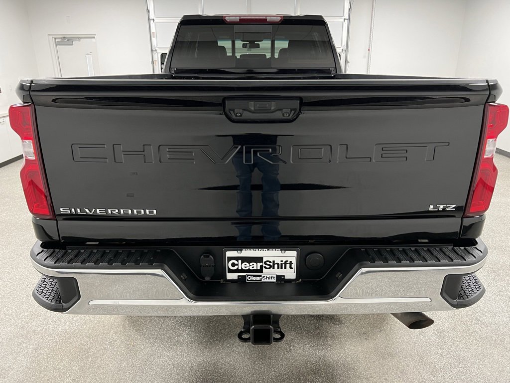 Used 2022 Chevrolet Silverado 3500 LTZ image 11