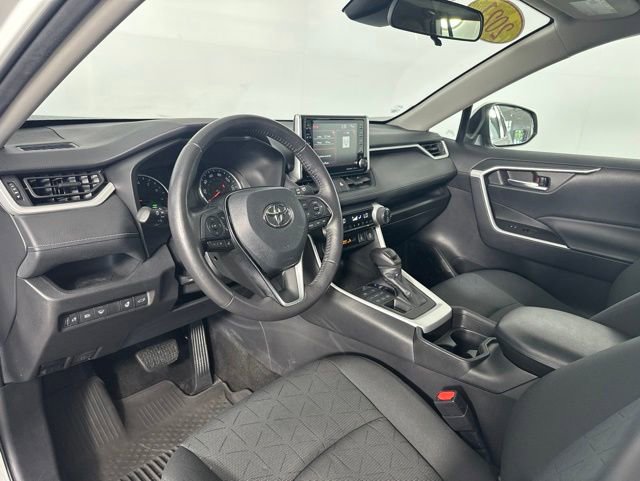 Used 2021 Toyota RAV4 XLE w/ Convenience Package AWD/4WD image 11