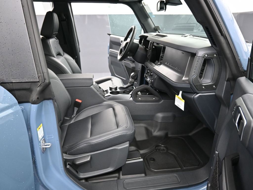 New 2025 Ford Bronco Badlands image 13