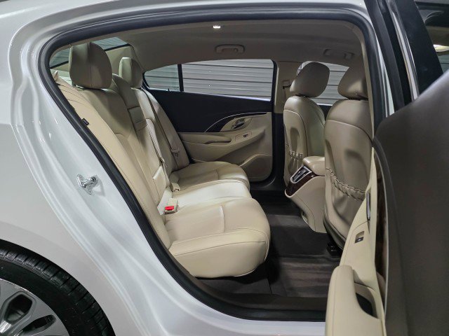 Used 2016 Buick LaCrosse Premium w/ Driver Confidence Package #1 FWD image 17