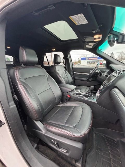 Used 2018 Ford Explorer Sport AWD/4WD image 15