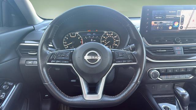 Used 2024 Nissan Altima 2.5 SR w/ SR Premium Package image 9
