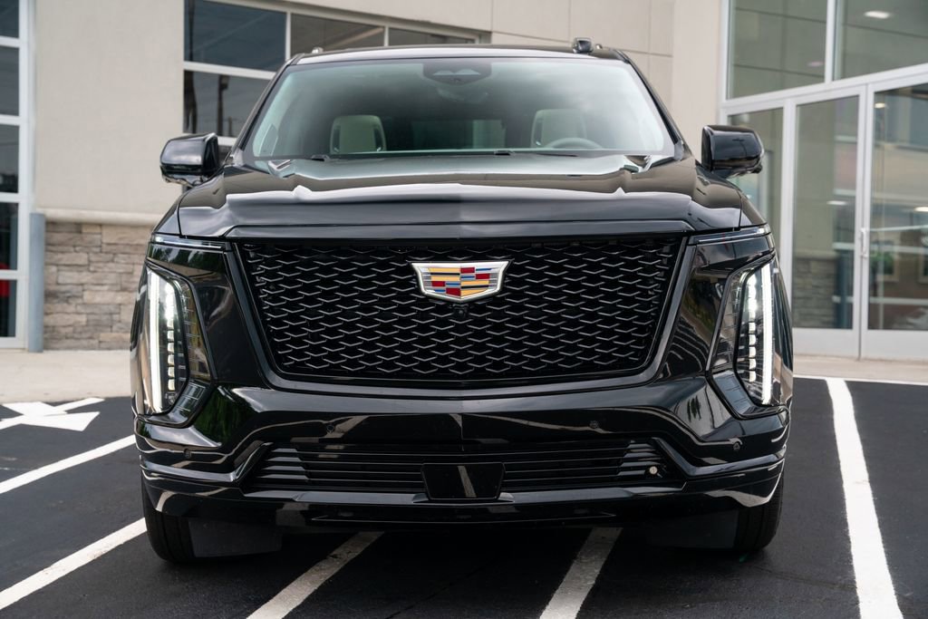 Used 2025 Cadillac Escalade Sport Platinum AWD/4WD image 4