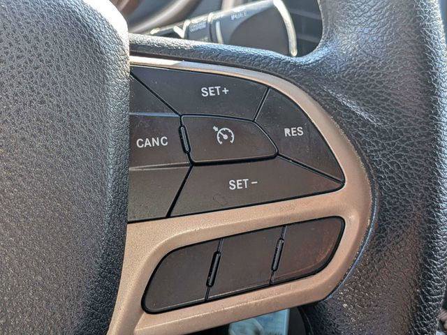 Certified 2018 Jeep Cherokee Latitude FWD image 25
