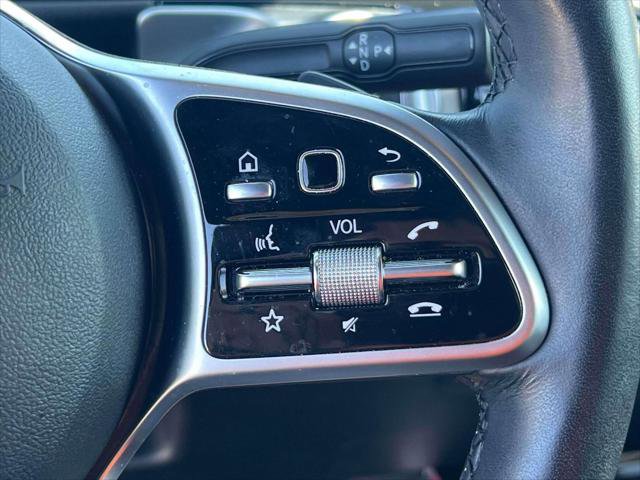Used 2022 Mercedes-Benz GLB 250 4MATIC image 23