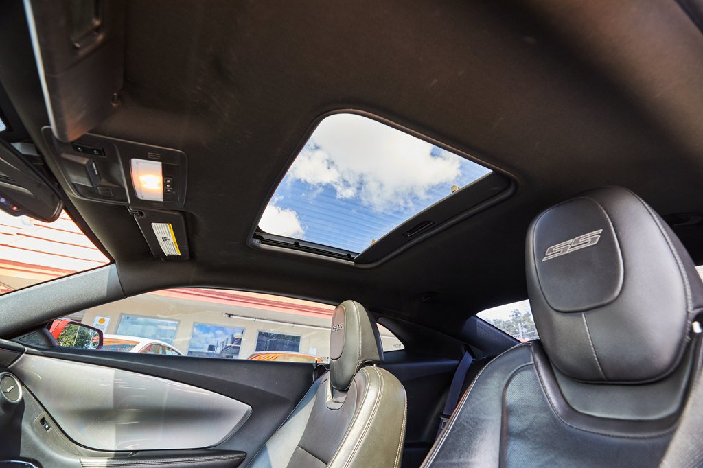 Used 2011 Chevrolet Camaro SS w/ RS Package RWD image 13