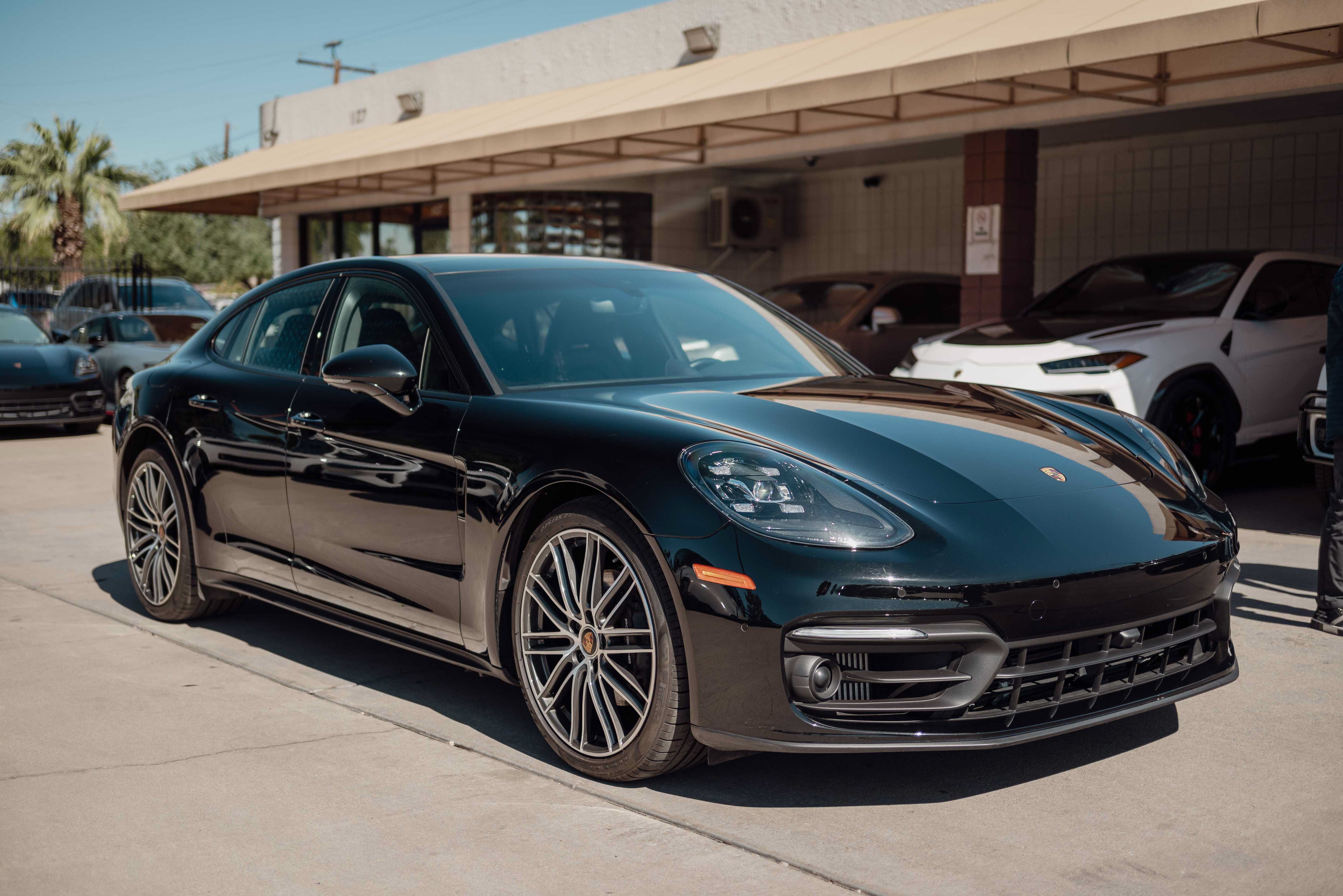 Used 2023 Porsche Panamera RWD image 2