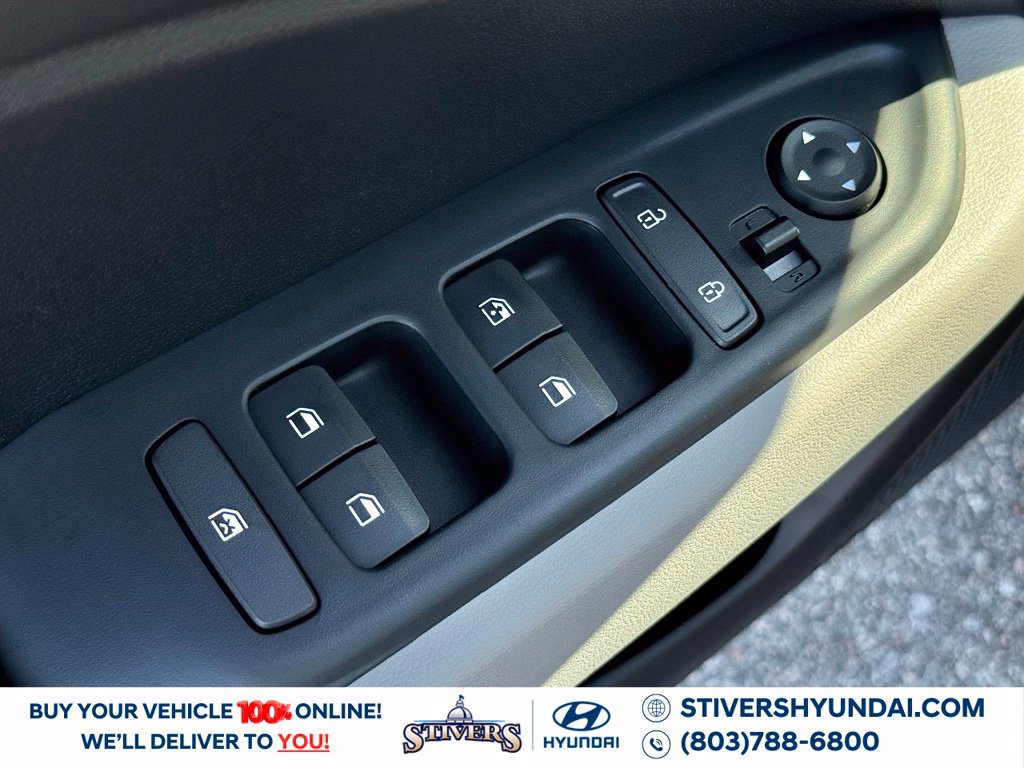 New 2026 Hyundai Venue SEL FWD image 24