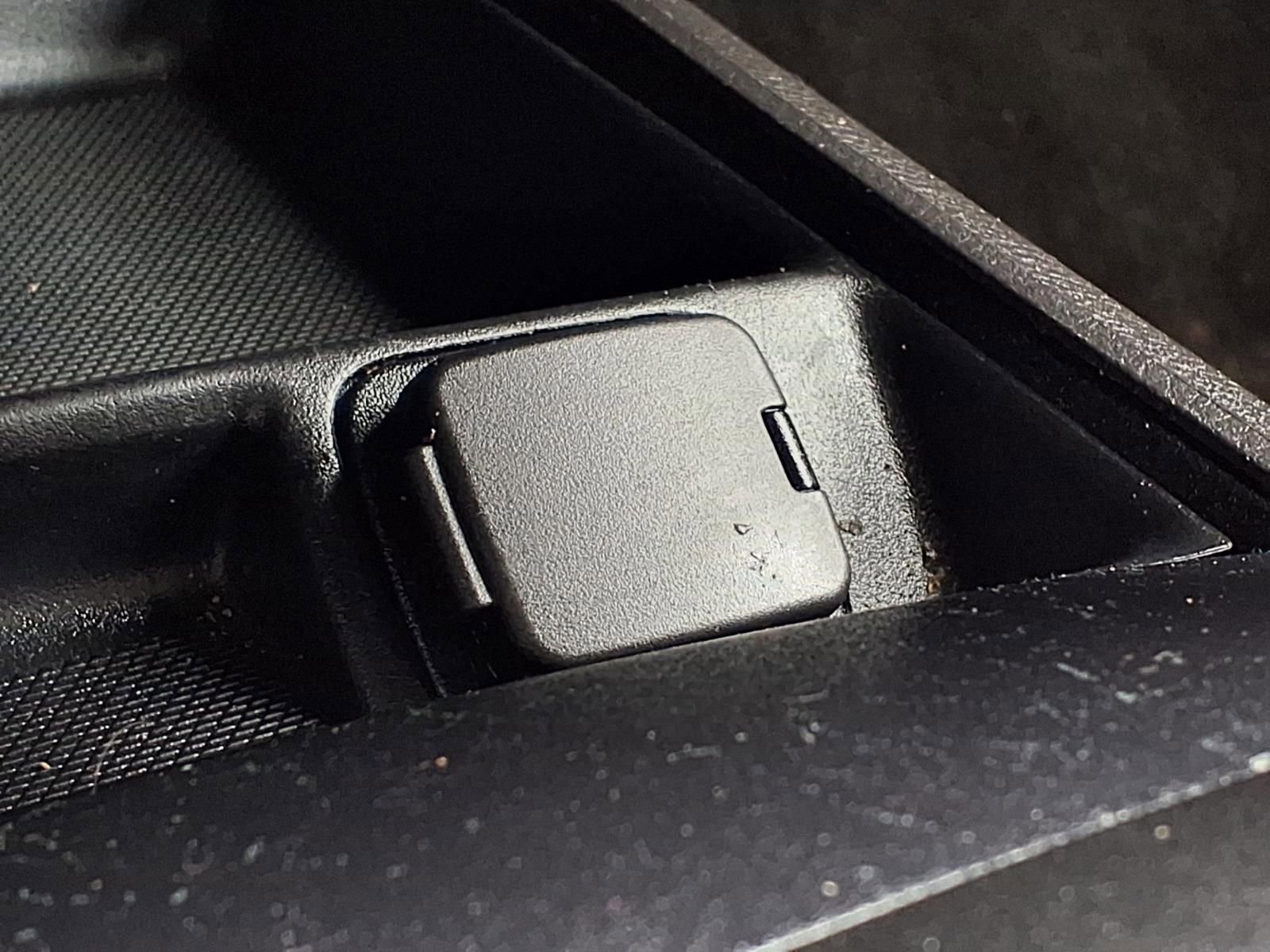 Used 2014 Ford Fusion SE FWD image 24
