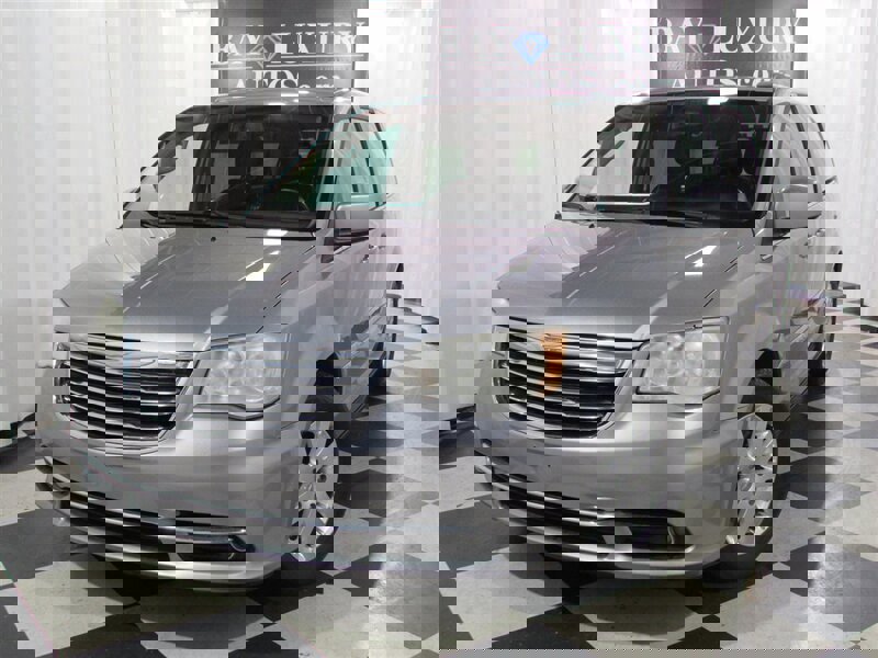 Used 2014 Chrysler Town & Country Touring