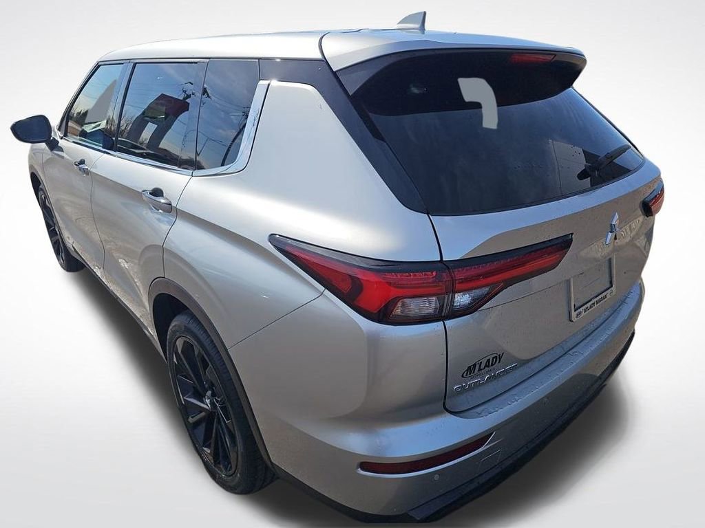 Used 2022 Mitsubishi Outlander SEL Black Edition image 27