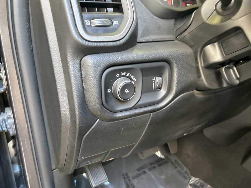 Used 2024 RAM 3500 Tradesman w/ Chrome Appearance Group image 37