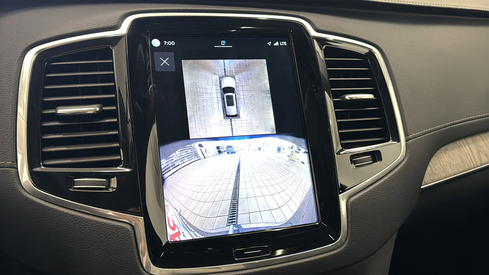 Used 2024 Volvo XC90 B6 Ultimate w/ Protection Package Premier AWD/4WD image 18