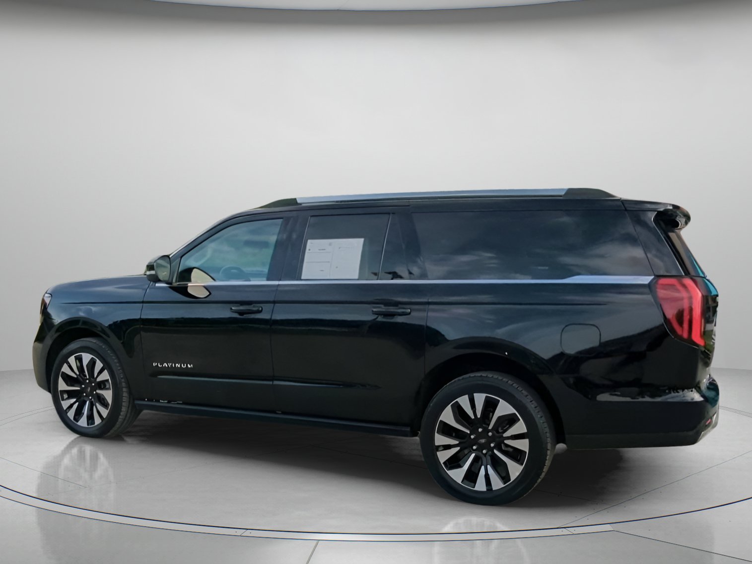 Certified 2025 Ford Expedition Max Platinum w/ Driver's Package AWD/4WD image 18