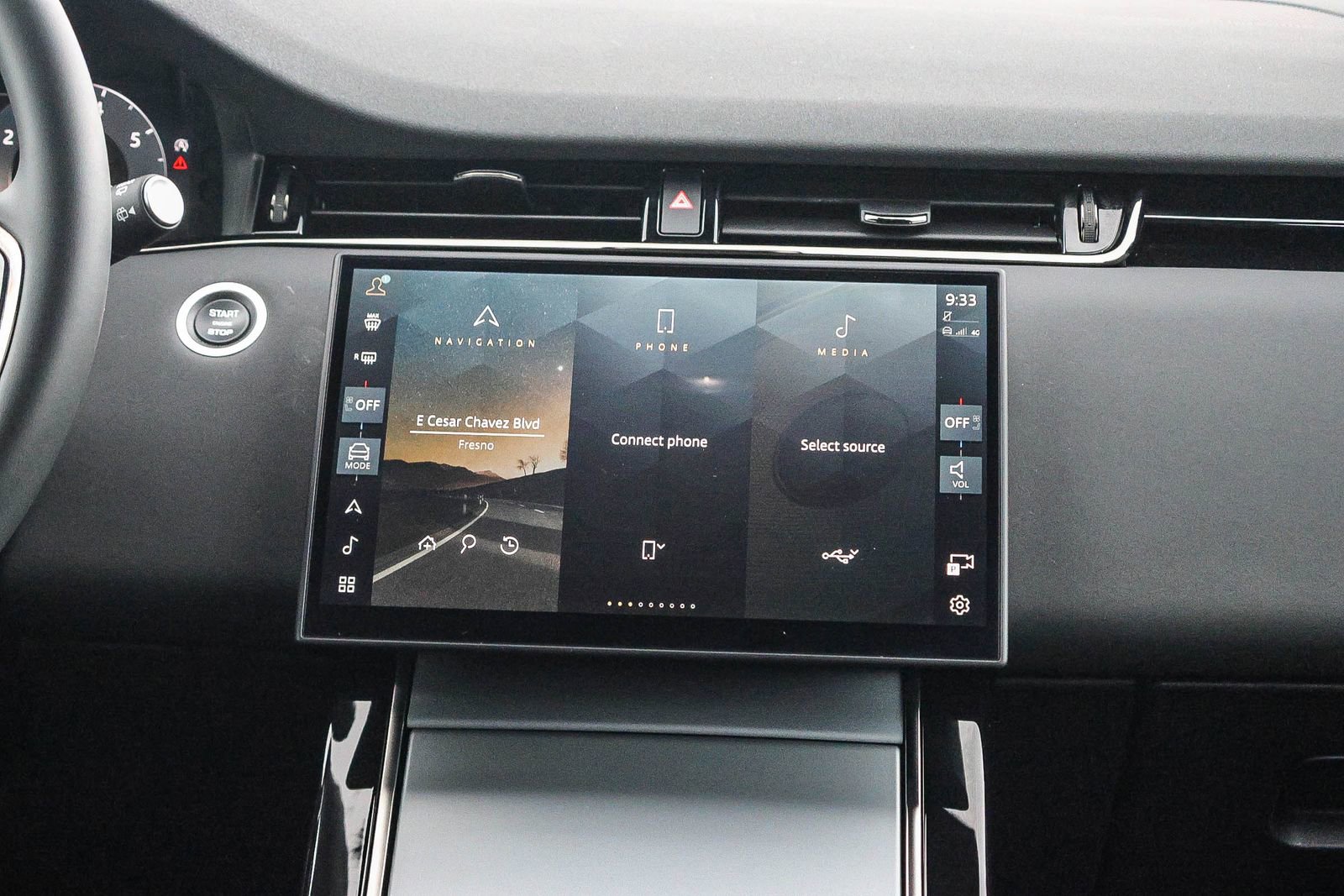 Used 2025 Land Rover Range Rover Evoque S image 24