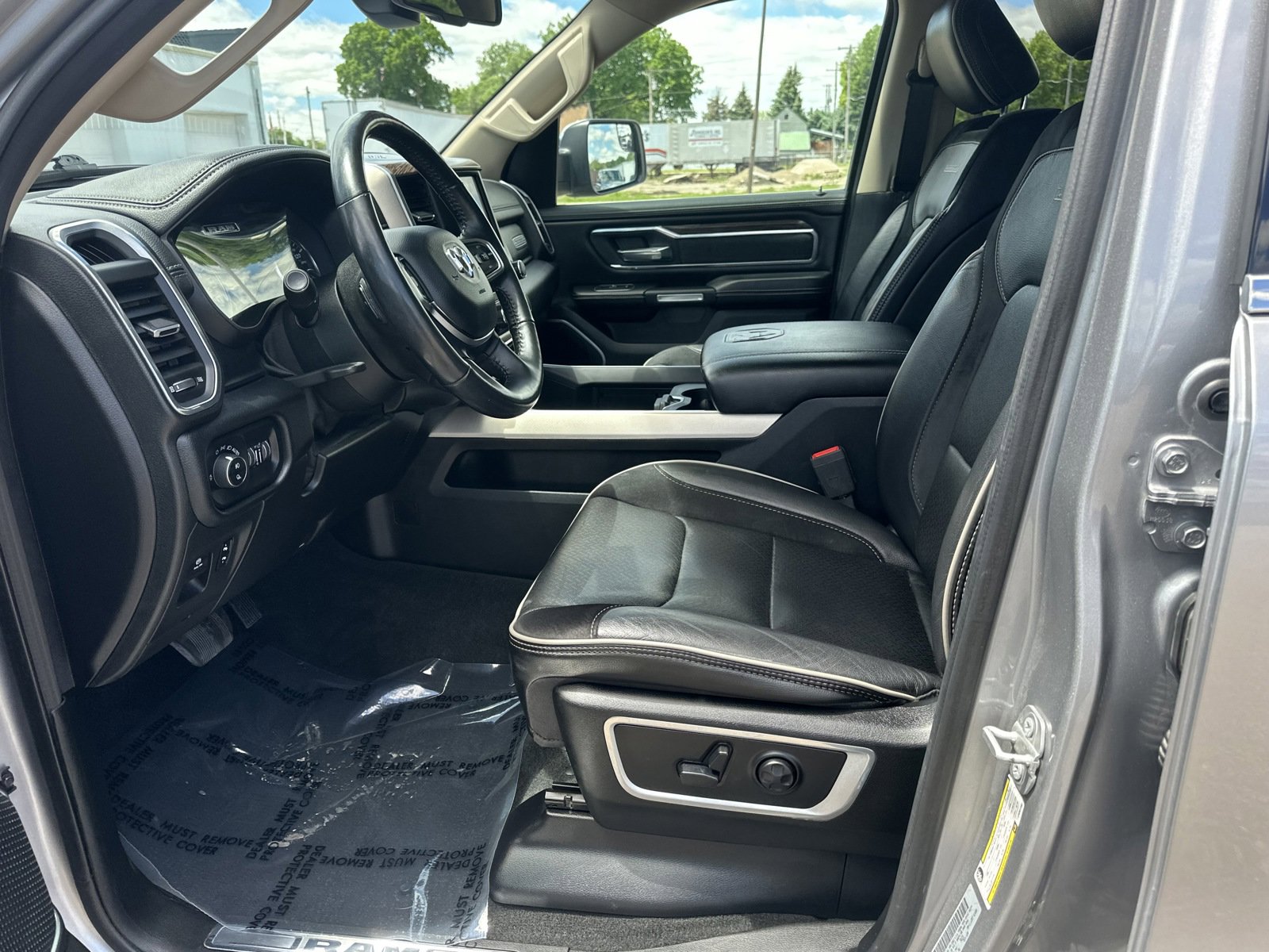 Certified 2020 RAM 1500 Laramie image 15