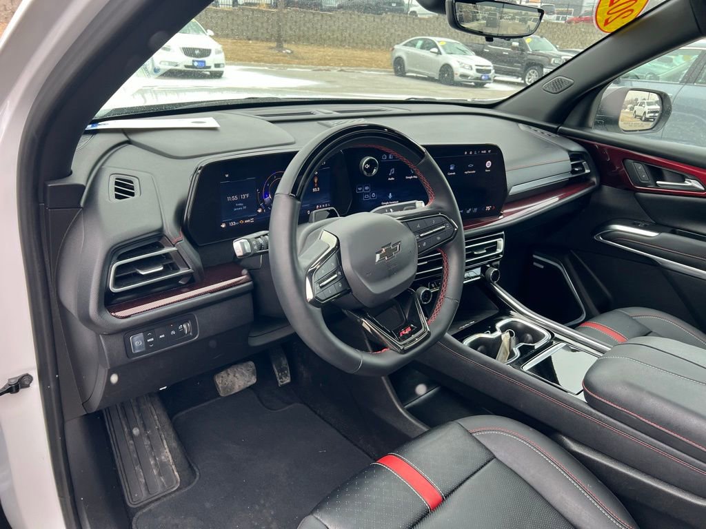 Used 2024 Chevrolet Traverse RS image 17