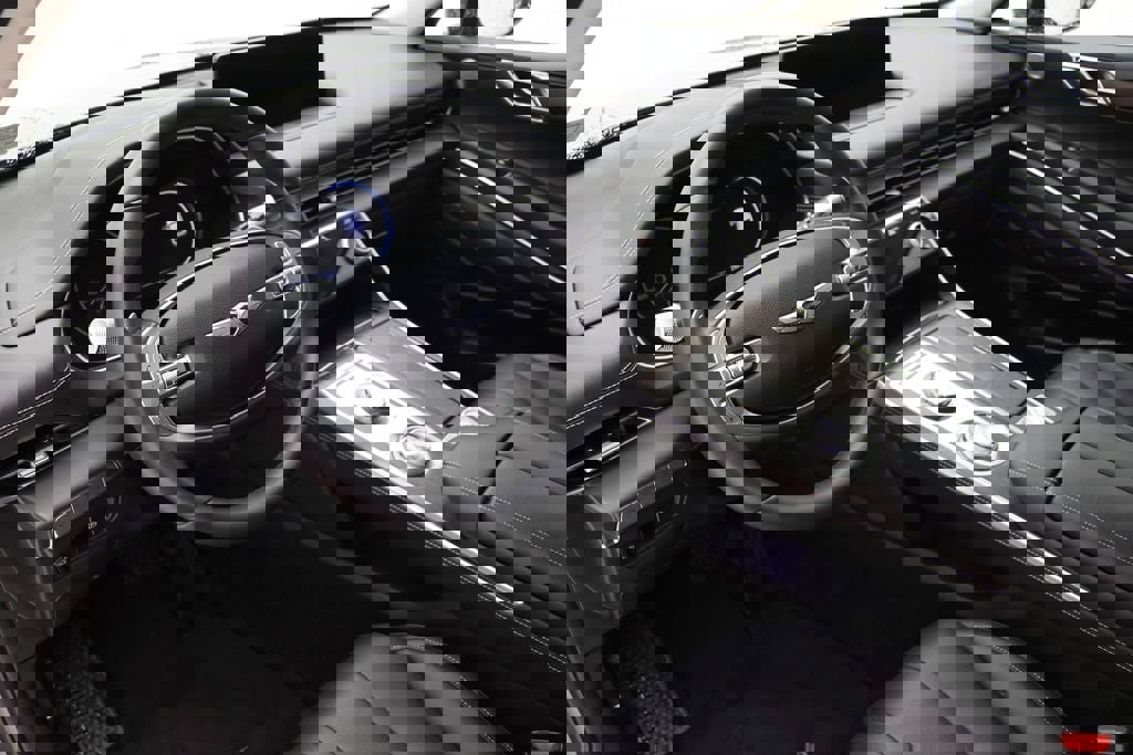 Used 2024 Genesis GV80 2.5T image 12