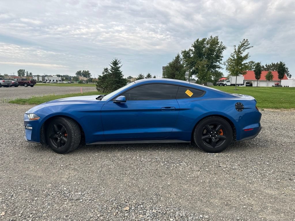 Used 2018 Ford Mustang Coupe RWD image 6
