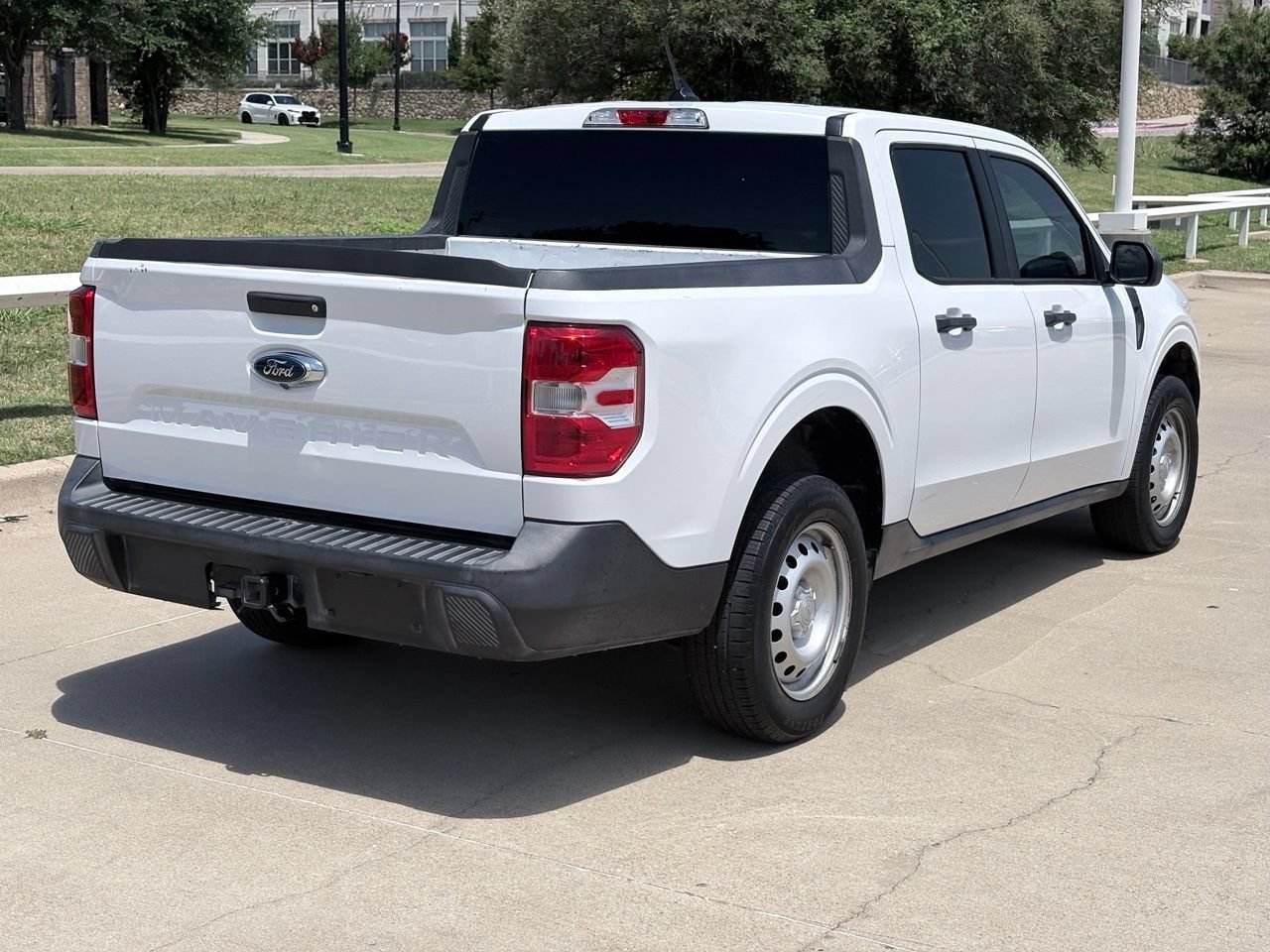Used 2022 Ford Maverick XL FWD image 4