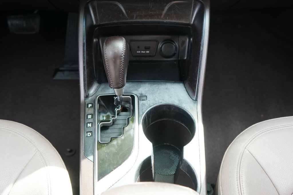 Used 2010 Hyundai Tucson GLS FWD image 21